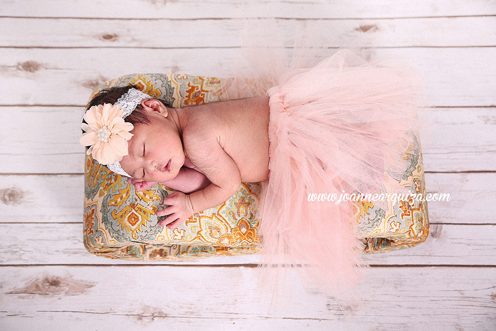 Cavite newborn photographer Joanne Arquiza